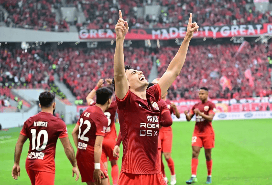 上港外援连续进球，客场连胜积分榜上升