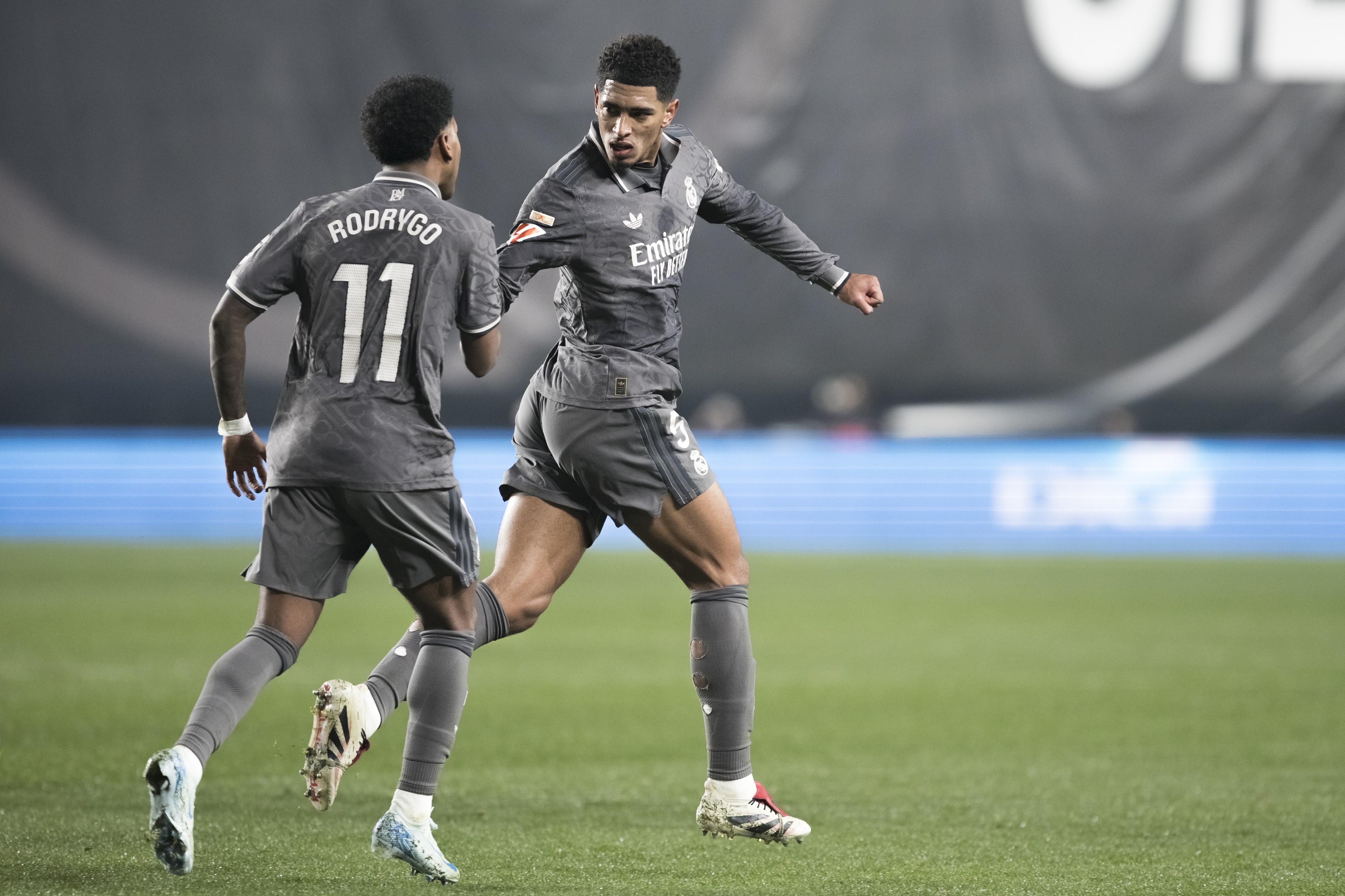 开云体育中国-皇马主帅赞誉球队表现，期待更好战绩