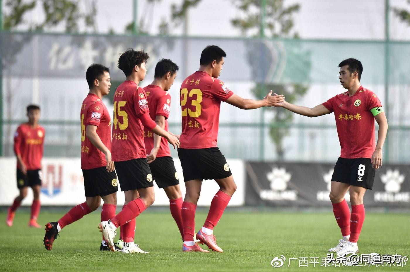 关于新援崭露头角，带领球队取胜的信息