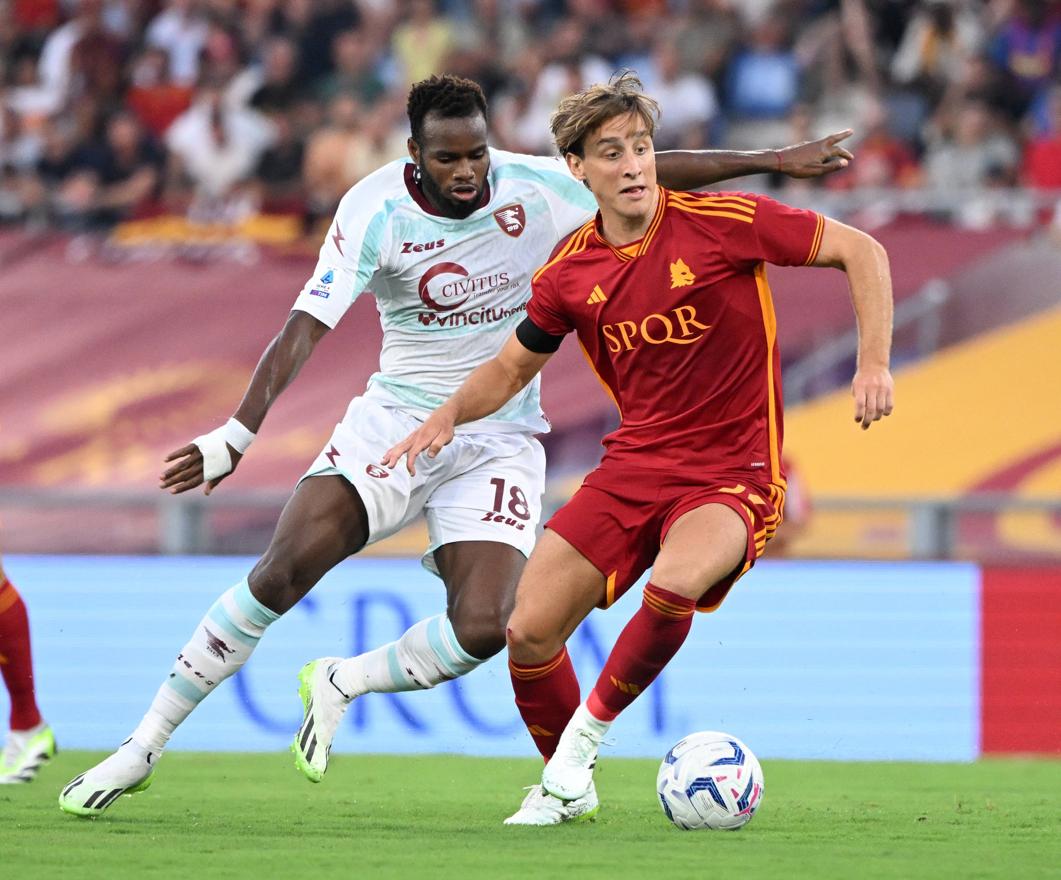 开云体育APP下载-关于尤文图斯客场完胜，积分追平榜首的信息