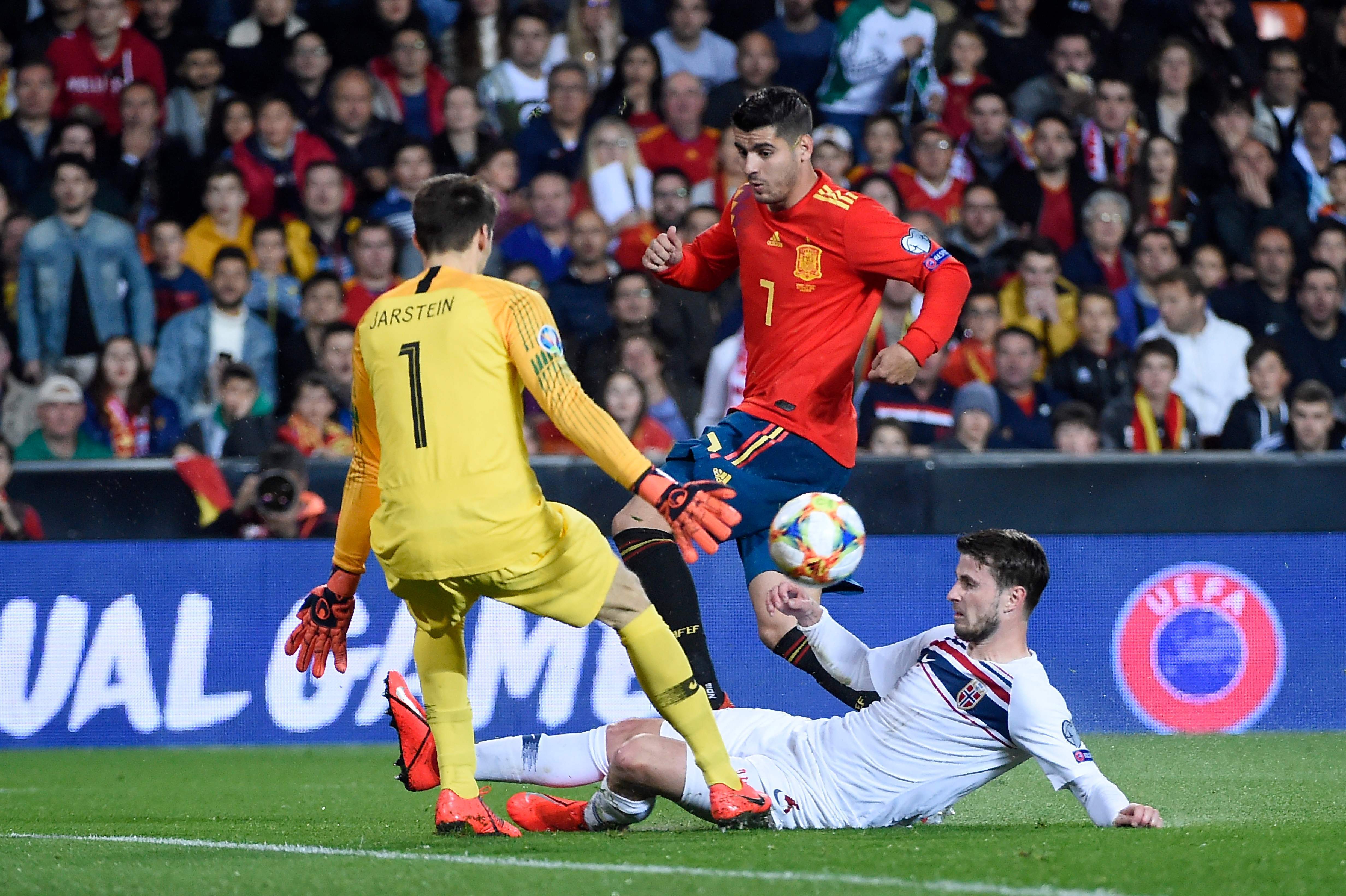 关于克罗地亚横扫苏格兰，力挤马夫的信息