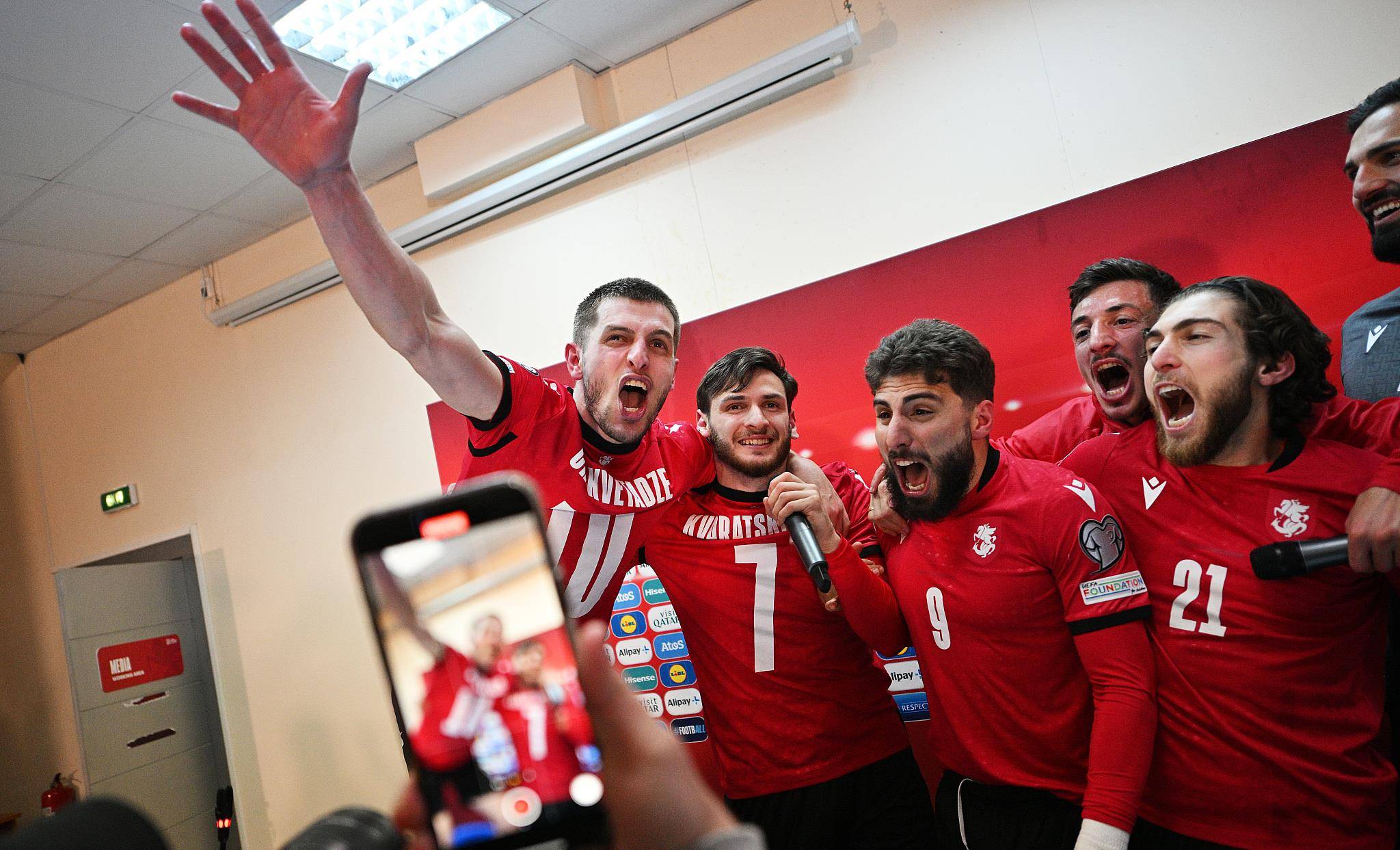 关于欧洲杯小组赛中球队体能大考验的信息 关于欧洲杯小组赛中球队体能大考验的信息