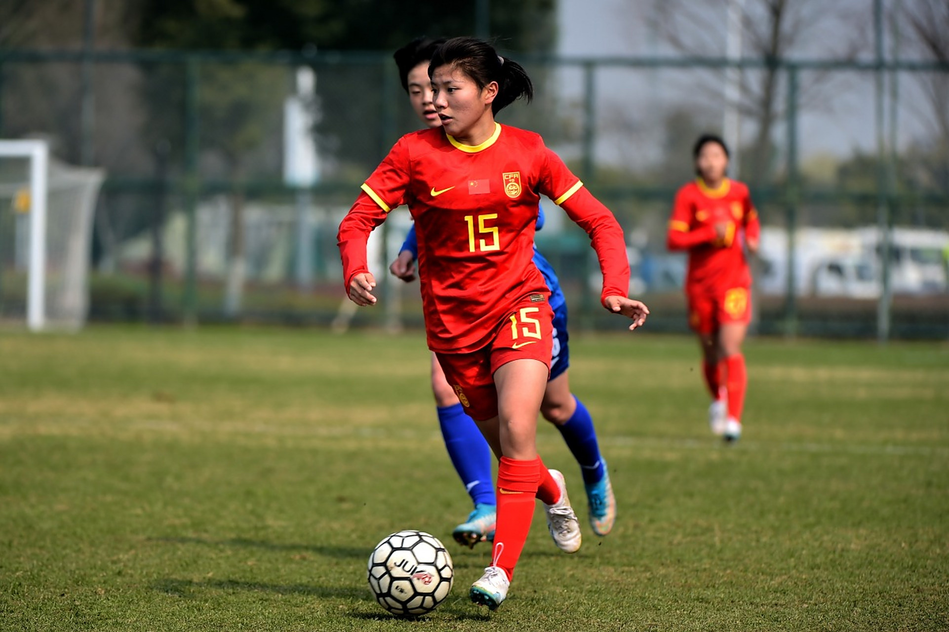 越南女足球员备战东南亚运动会 越南女足球员备战东南亚运动会