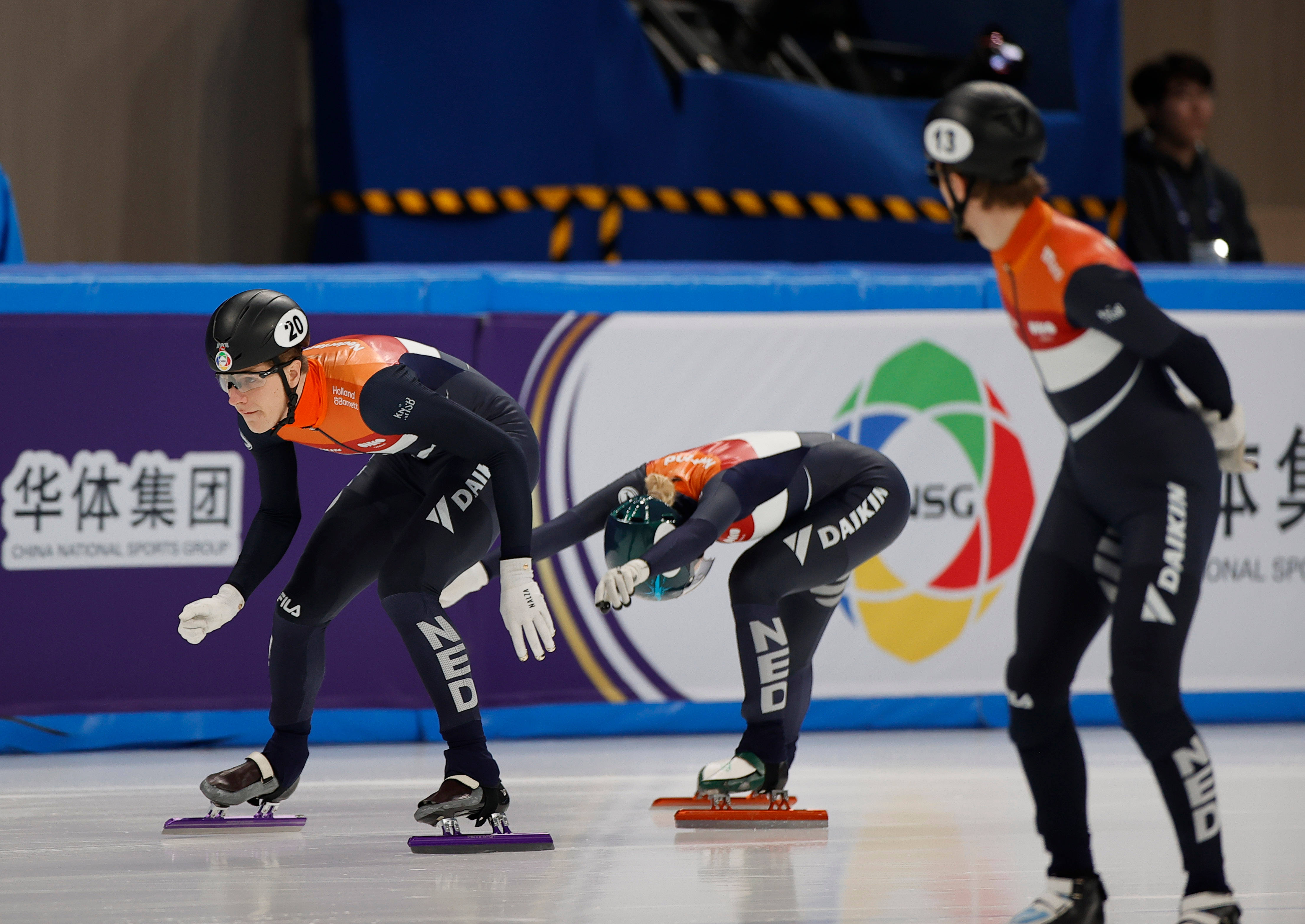 开云平台-加拿大选手斩获多金，蝉联冠军