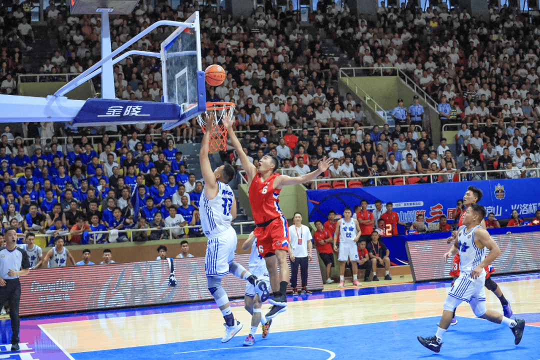 全明星阵容抢眼,篮球赛场激情四射 全明星阵容抢眼,篮球赛场激情四射