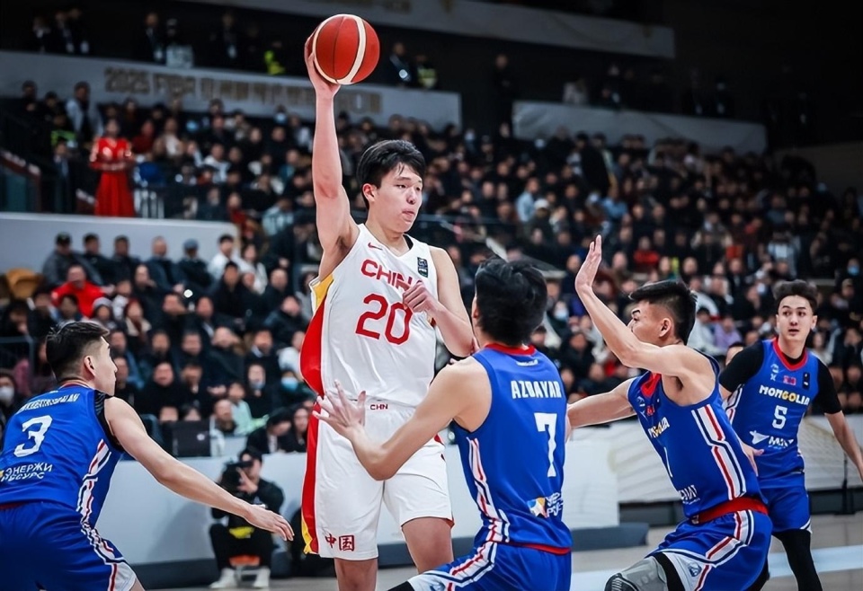 开云体育登录-雄鹿大胜开门红，轻松赢得首场比赛的简单介绍