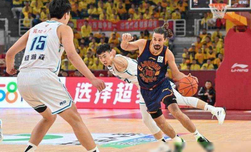 开云体育官方网站-山西队客场惨败新疆，失去连胜势头的简单介绍