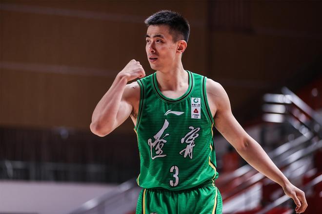 包含大连男篮备战对决，求胜欲望强烈的词条