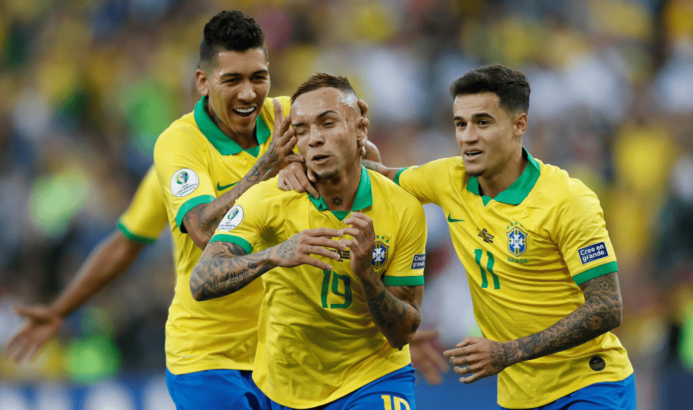 关于巴西对阵西班牙,决定冠军争夺权的信息 关于巴西对阵西班牙,决定冠军争夺权的信息