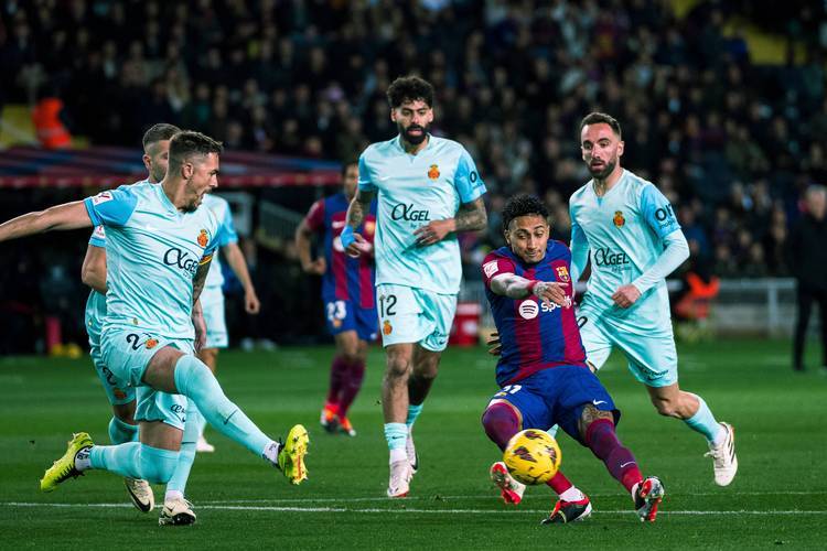 皇家马德里客场不敌巴伦西亚，遭遇惨败的简单介绍