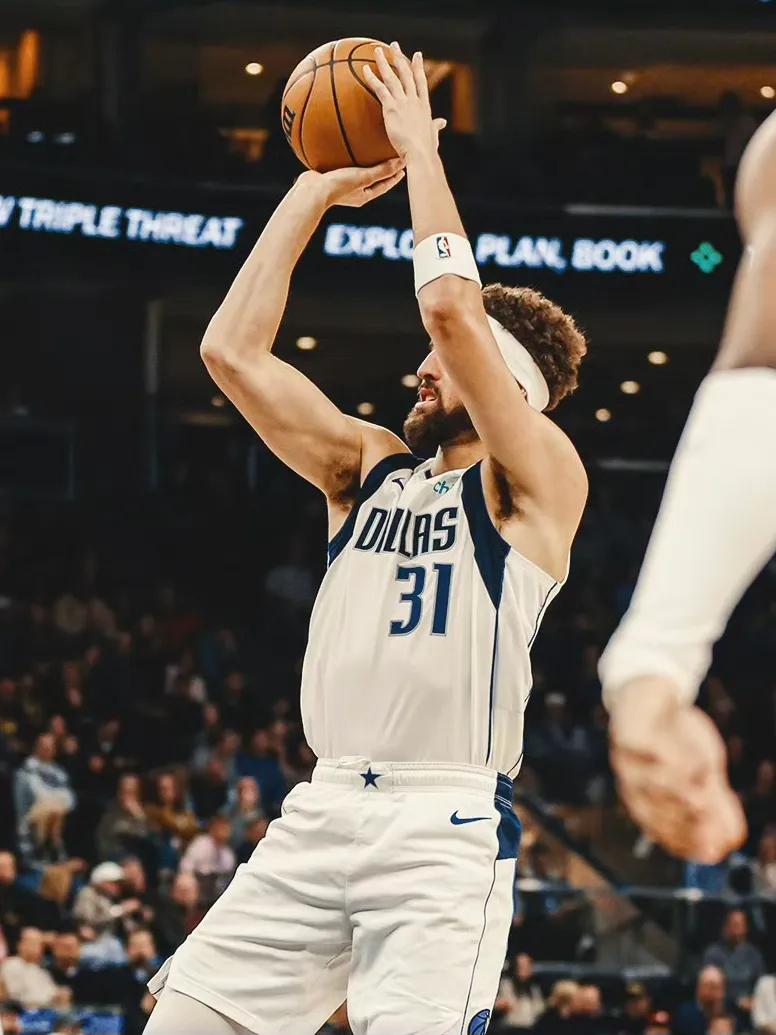 关于汤普森替补贡献，助勇士胜爵士继续领跑的信息