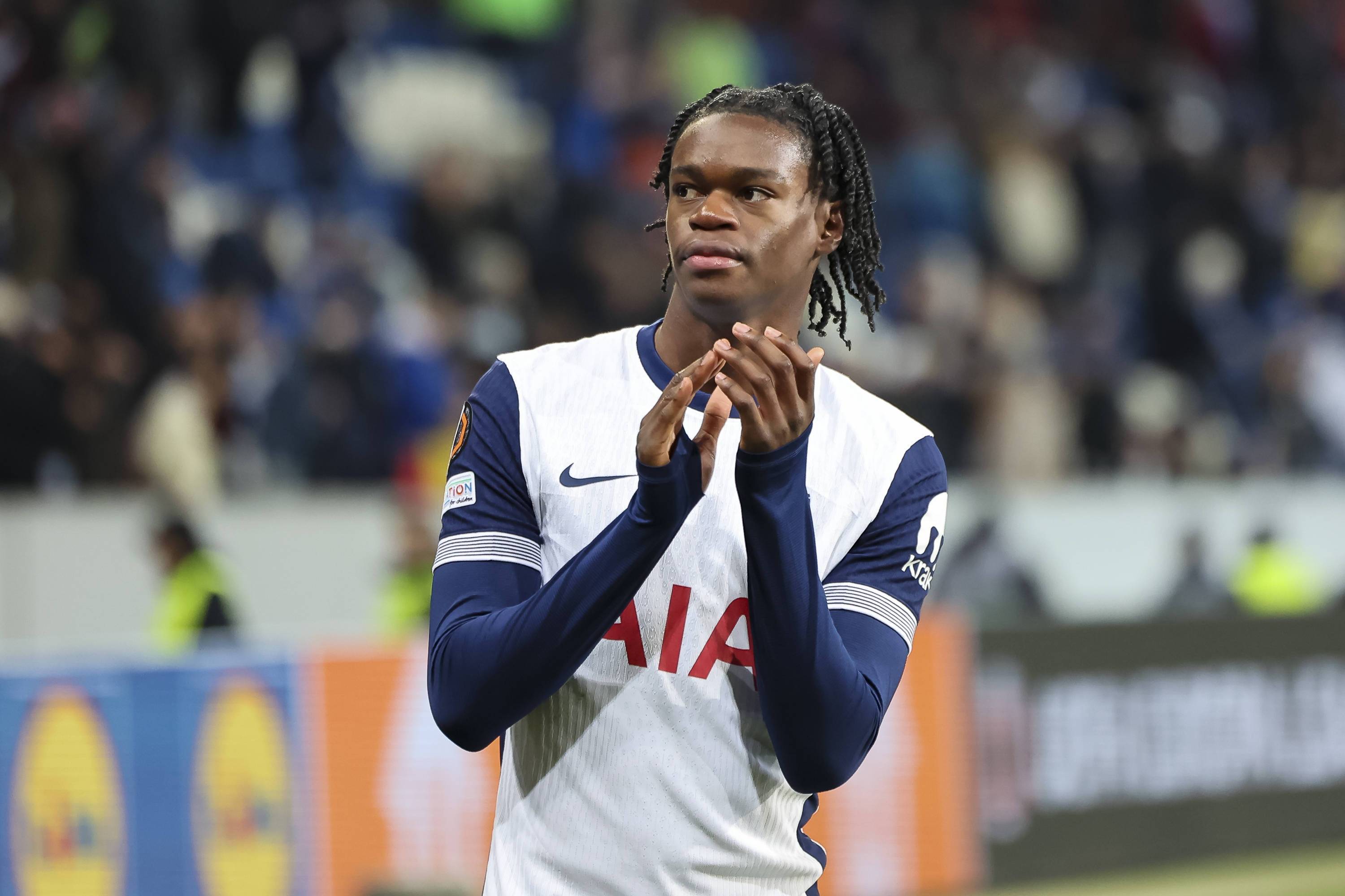 开云体育下载-罗马前锋连续进球，成为球队当之无愧的头号射手的简单介绍