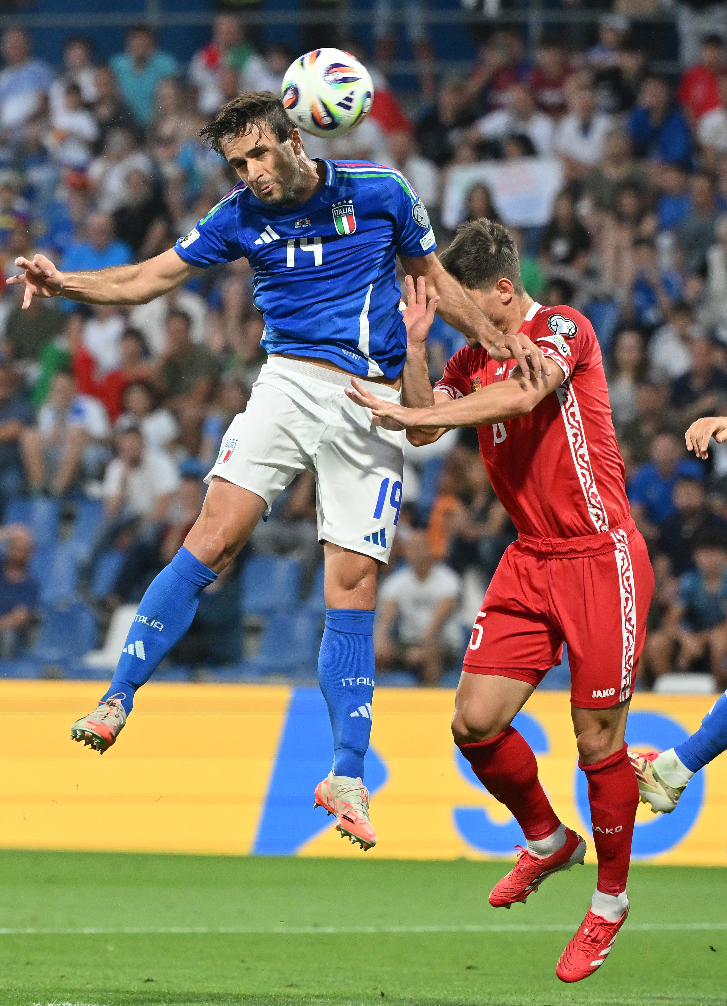 意大利队豪取胜利,锁定晋级欧锦赛名额 意大利队豪取胜利,锁定晋级欧锦赛名额