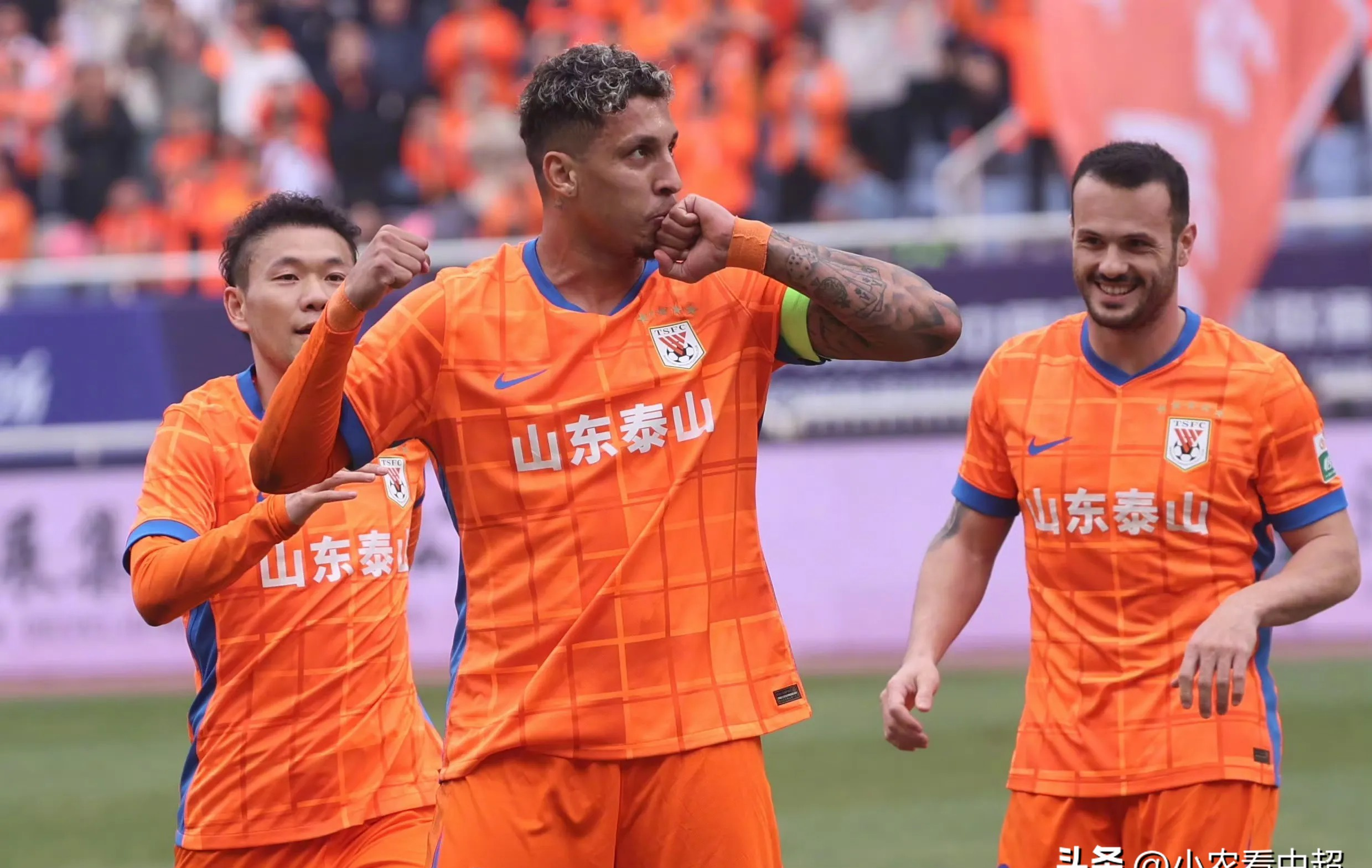 开云下载-球队实力雄厚压倒对手，轻松获胜