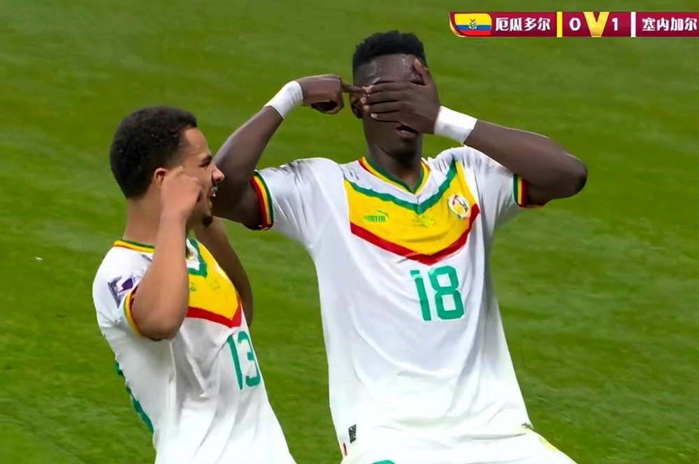 开云体育app-GEN横扫BLG，Inspired操刀奇招英雄翻盘八强赛2:0（巴黎）